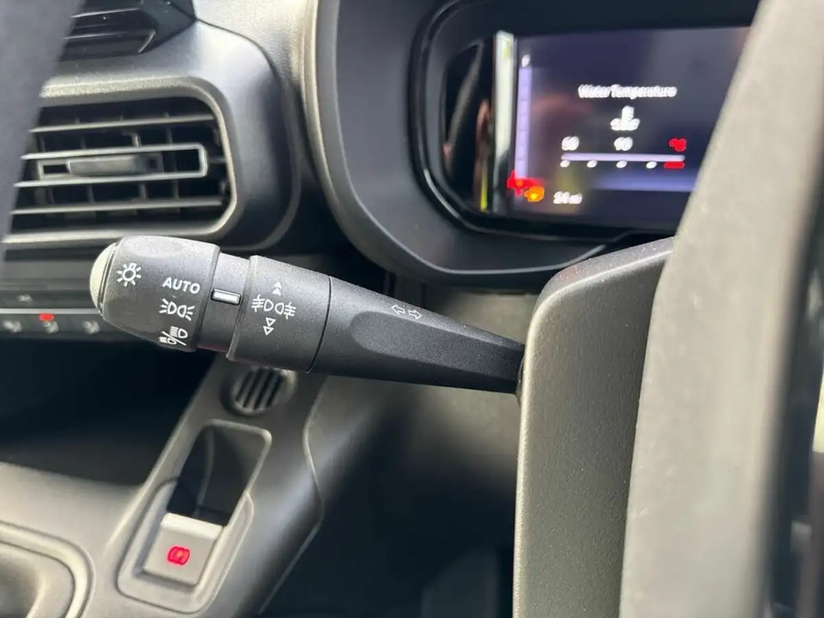 2025-fiat-doblo-big-22