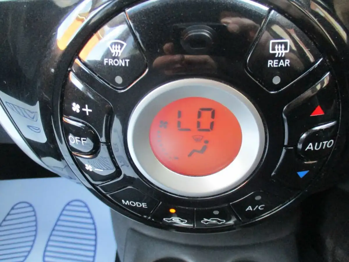 2016-nissan-note-12-acenta-premium-80ps-big-47