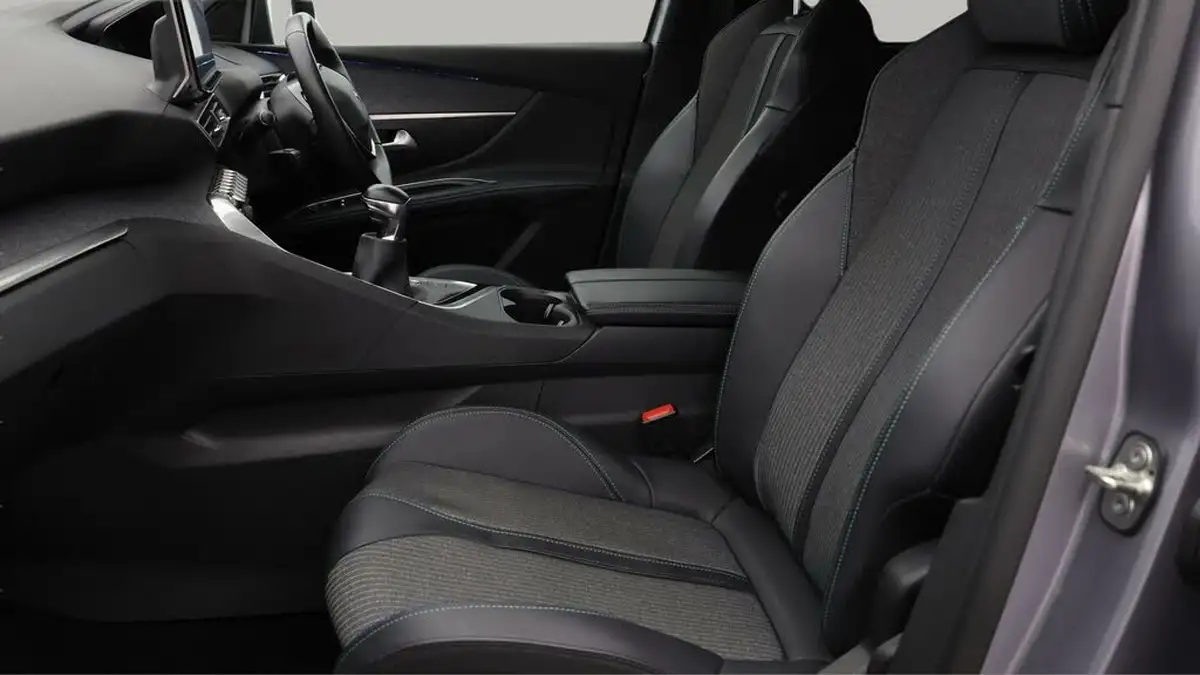 2022-peugeot-5008-suv-12-puretech-allure-premium-big-13