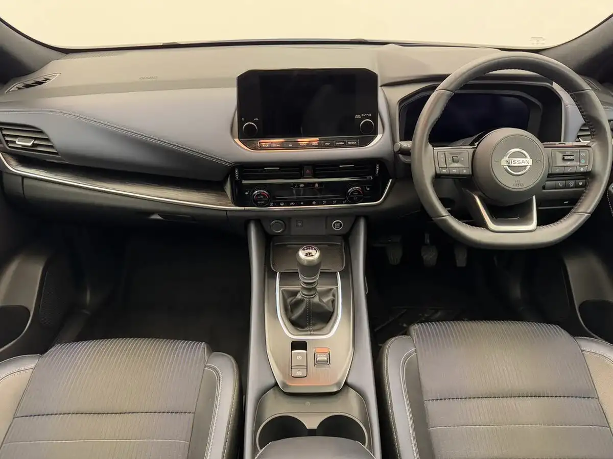 2022-nissan-qashqai-13-dig-t-tekna-140ps-mild-hybrid-big-2