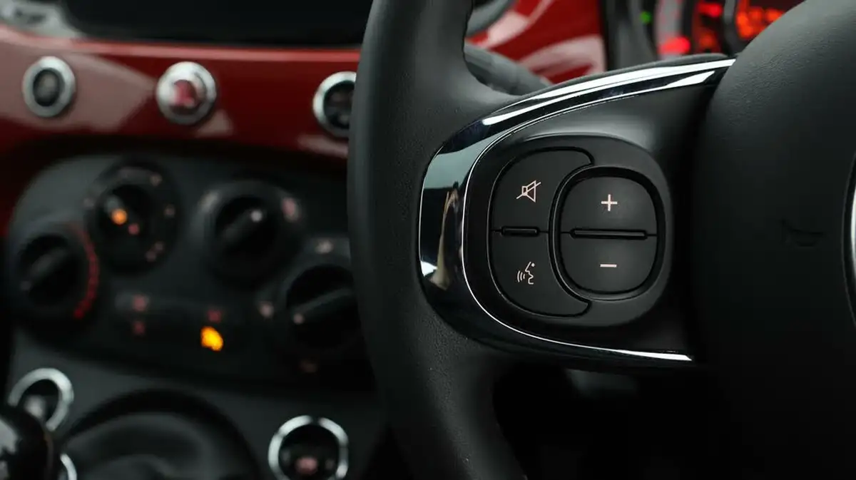 2022-fiat-500-10-red-big-20