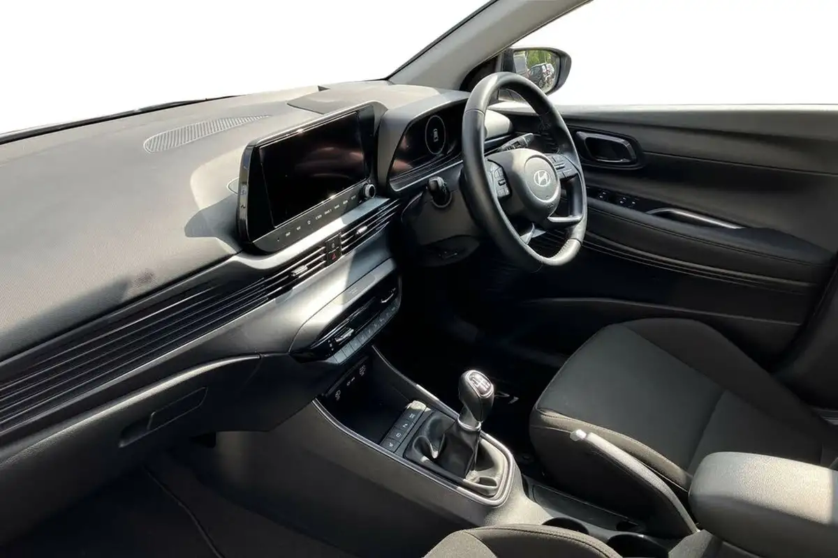 2023-hyundai-i20-10-t-gdi-premium-two-tone-roof-big-1