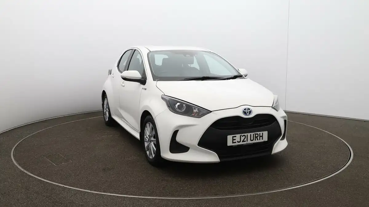 2021-toyota-yaris-15-vvt-i-icon-114bhp-hybrid-1490cc-e-cvt-big-35