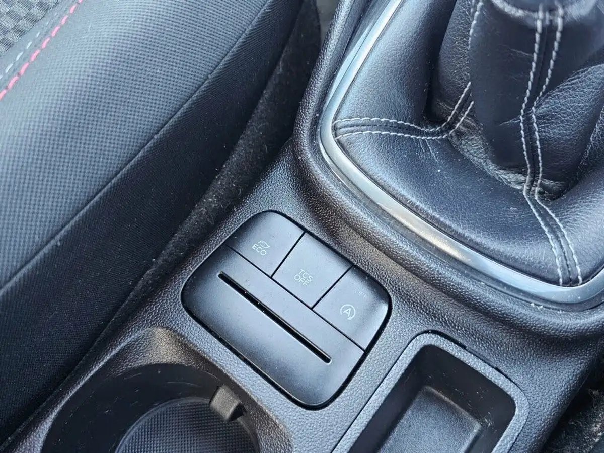 2018-ford-fiesta-10t-st-line-100ps-5d-big-25