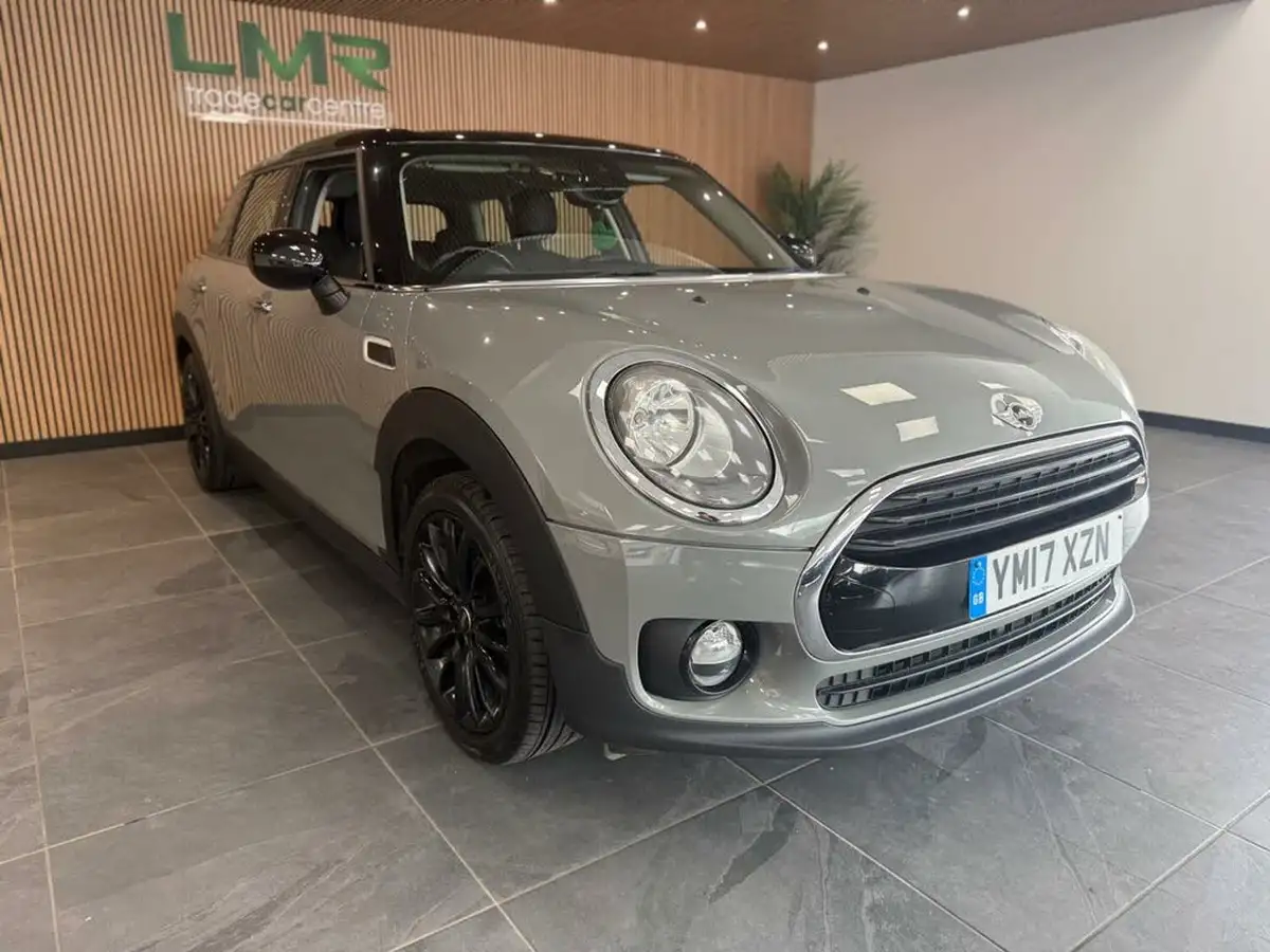 2017-mini-clubman-20td-cooper-d-black-ss-big-2