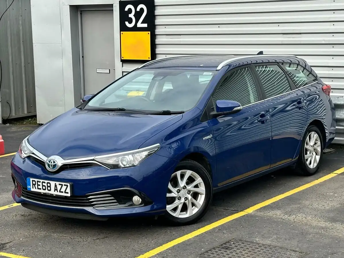 2018-toyota-auris-18-vvt-i-hsd-icon-tech-estate-big-9