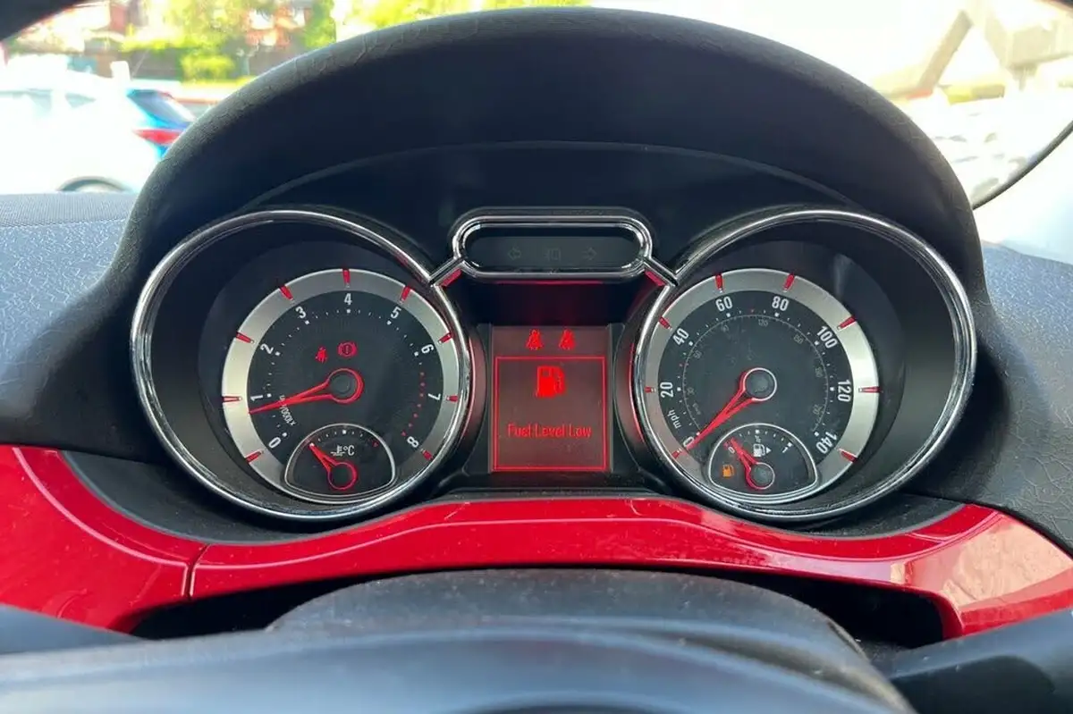 2016-vauxhall-adam-12i-vvt-16v-jam-big-11
