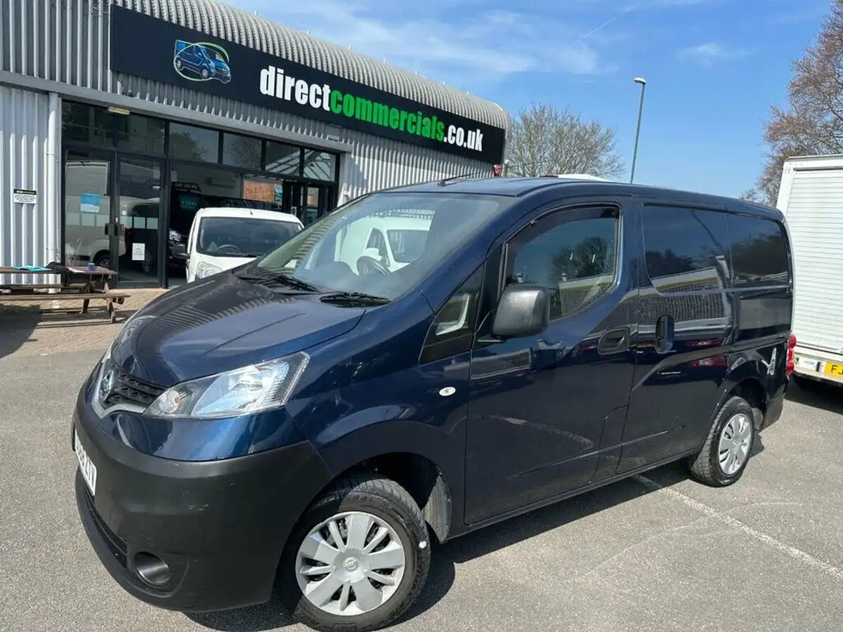 2019-nissan-nv200-15td-acenta-89bhp-crewcab-van-big-34