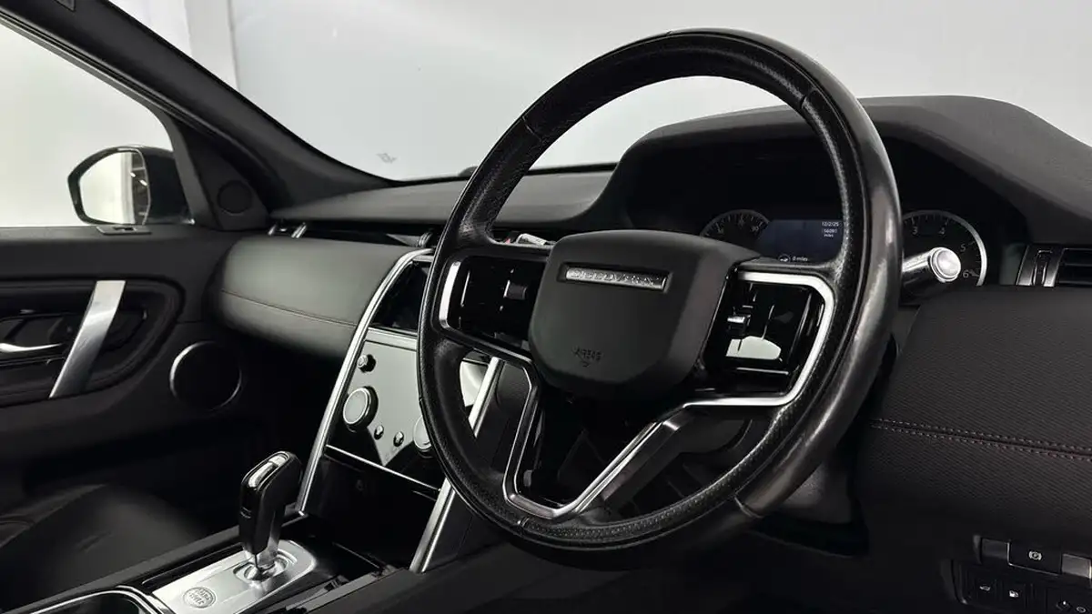 2021-land-rover-discovery-sport-15-p300e-r-dynamic-s-big-8