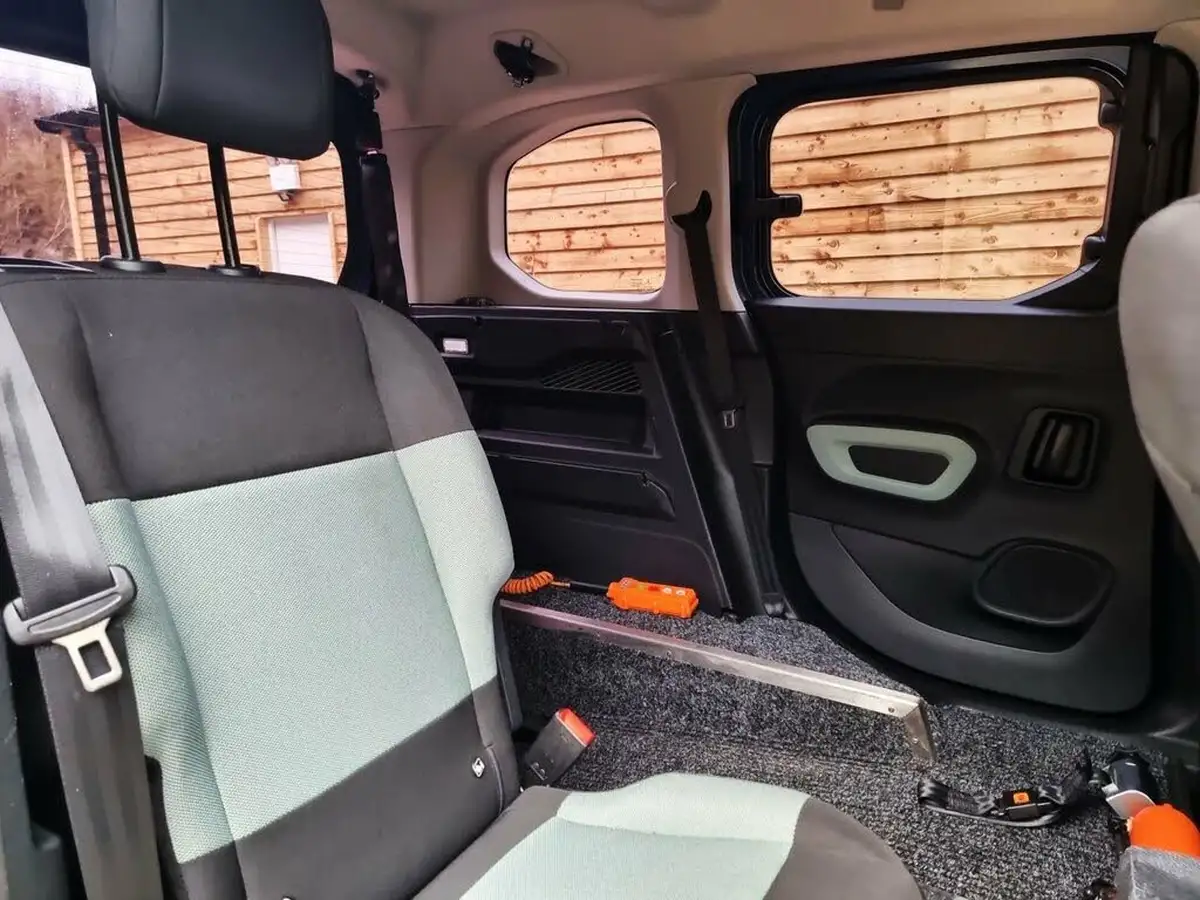 2019-citroen-berlingo-15bluehdi-feel-m-size-130ps-eat8-big-16
