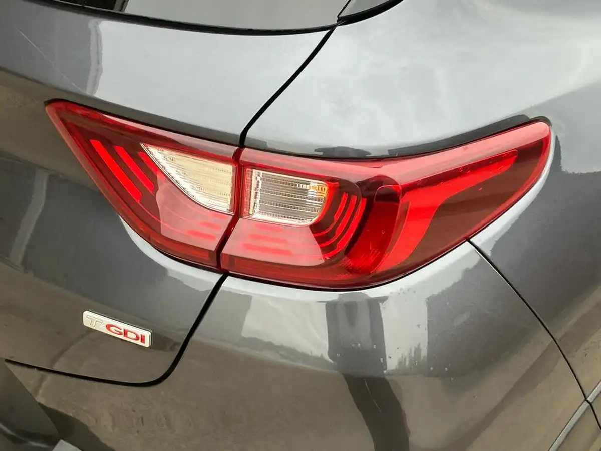 2018-kia-stonic-10-t-gdi-first-edition-big-28