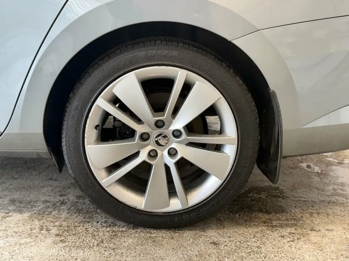 2021-skoda-superb-14-tsi-se-l-hatchback-big-31