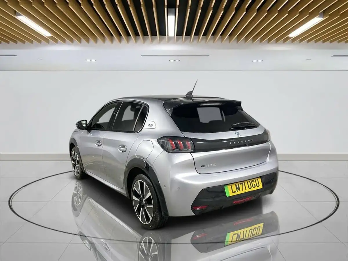 2021-peugeot-208-e-gt-premium-big-5