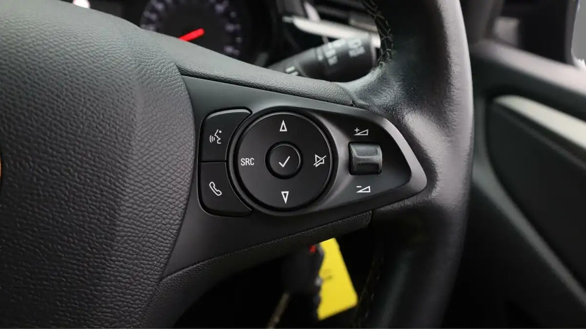 2021-vauxhall-corsa-12i-se-big-24