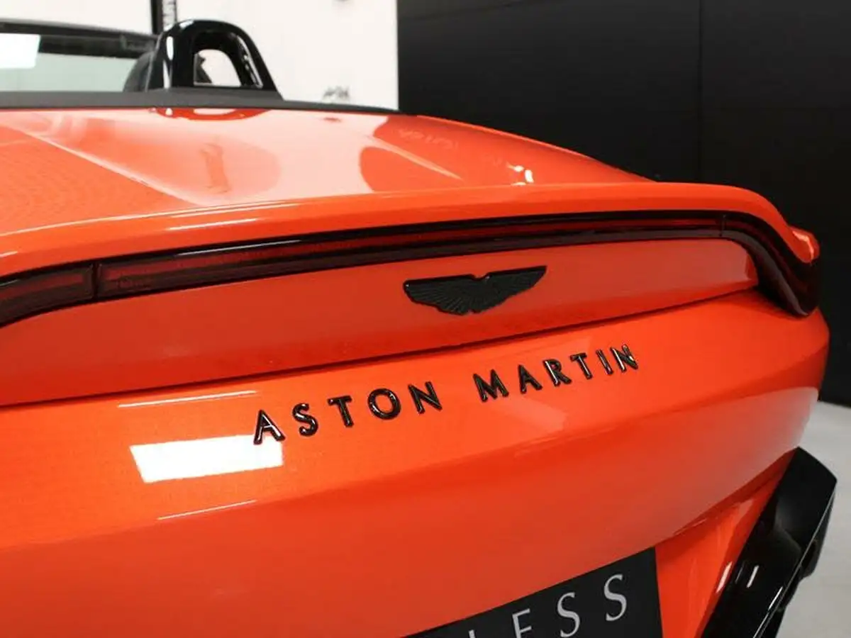 2022-aston-martin-vantage-40-v8-vantage-roadster-auto-big-5