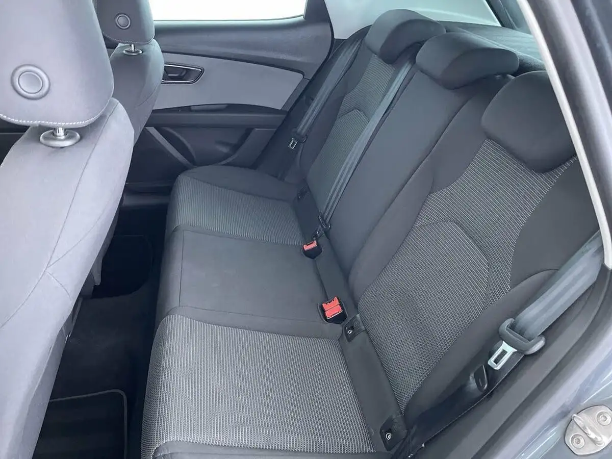 2018-seat-leon-16tdi-se-dynamic-technology-hatchback-dsg-big-8