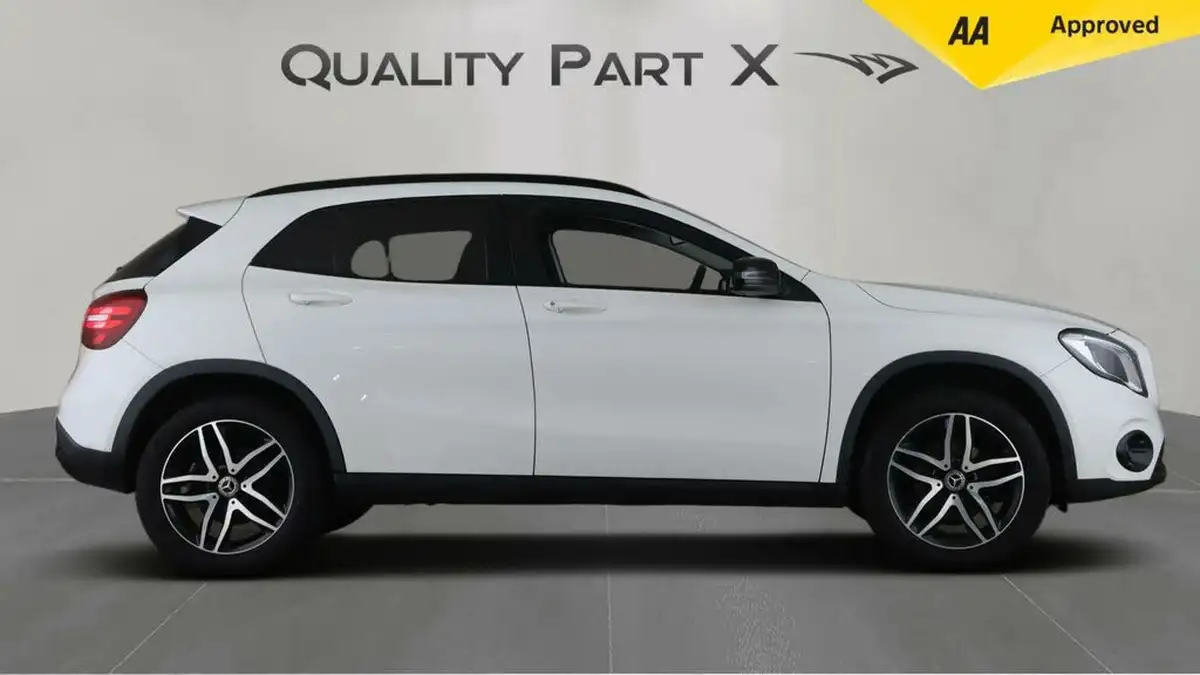2018-mercedes-benz-gla-class-16-gla-180-urban-edition-ss-big-7