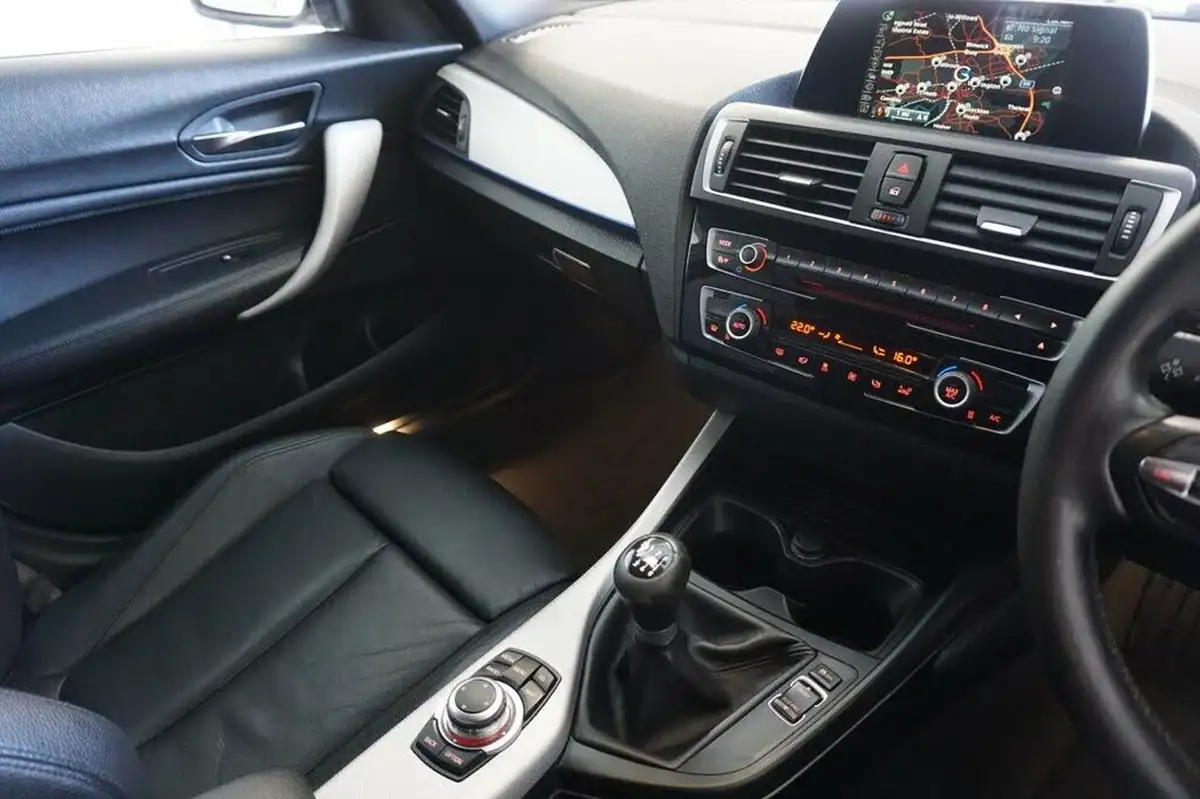 2017-bmw-1-series-30-m140i-5d-big-22