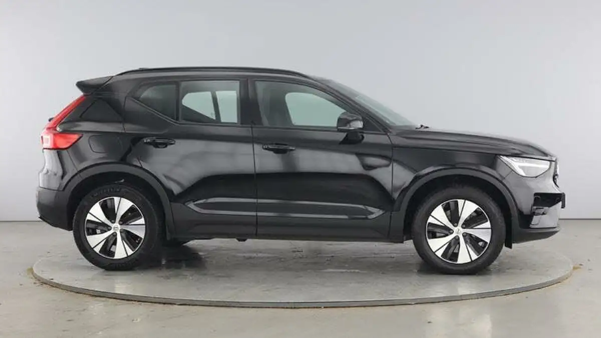 2022-volvo-xc40-15-t4-plus-big-3