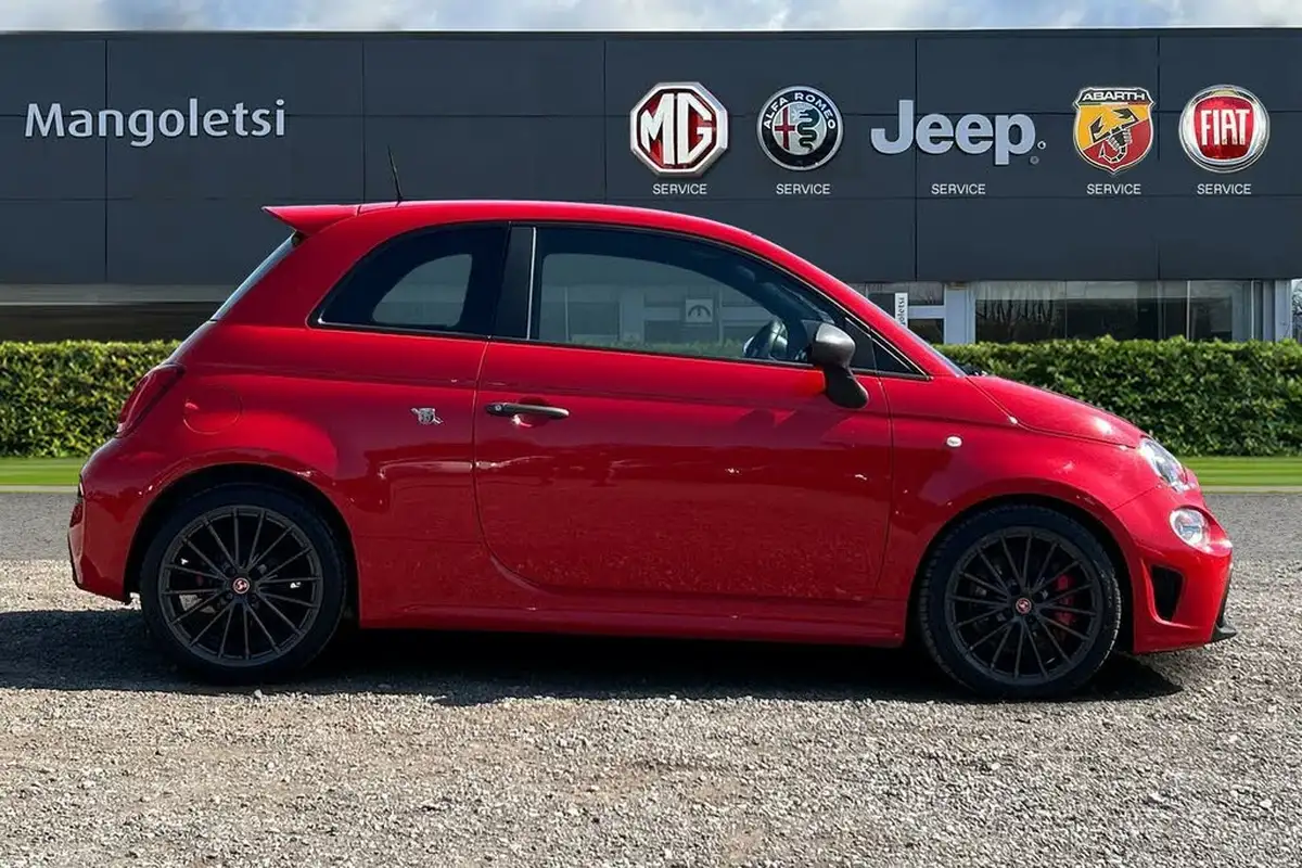 2022-abarth-595-14-tjet-competizione-big-4