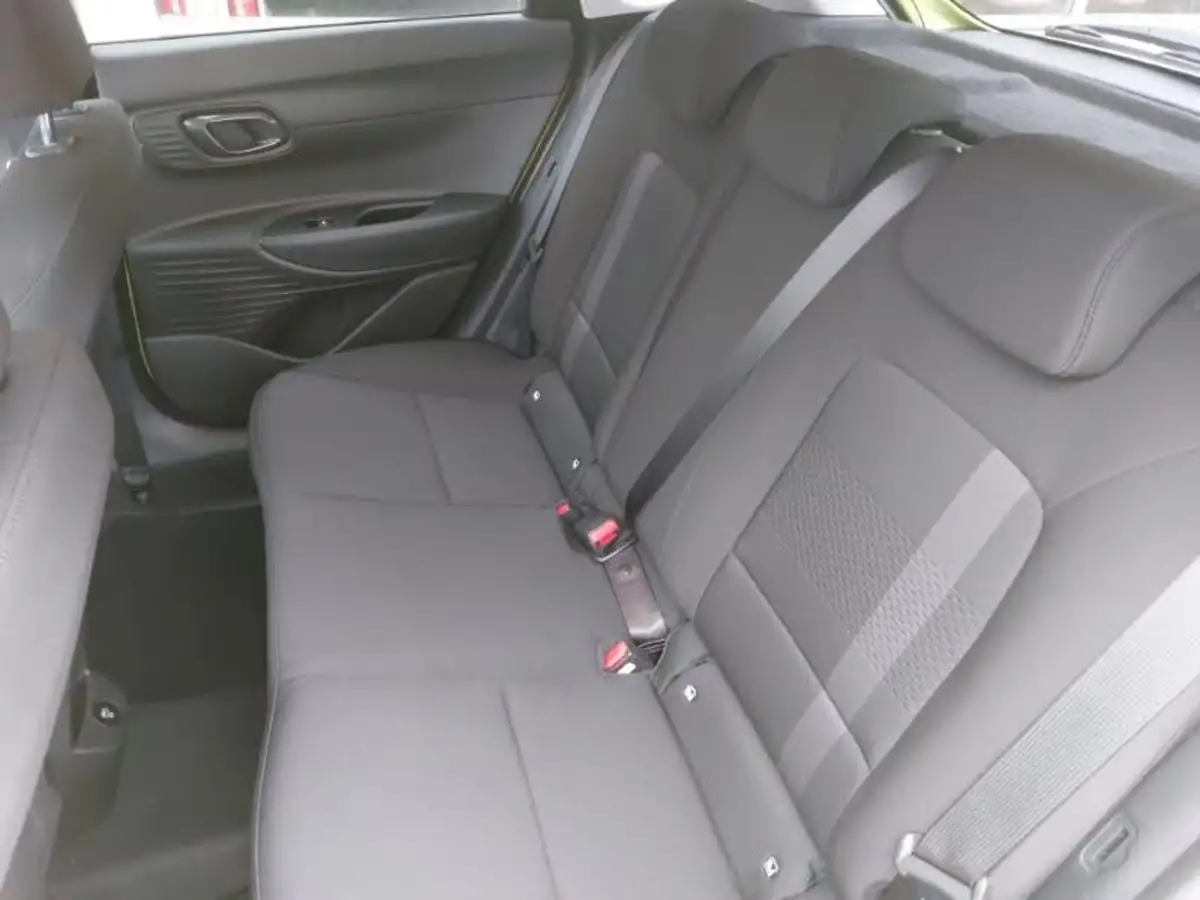 2024-hyundai-i20-10-t-gdi-premium-big-5