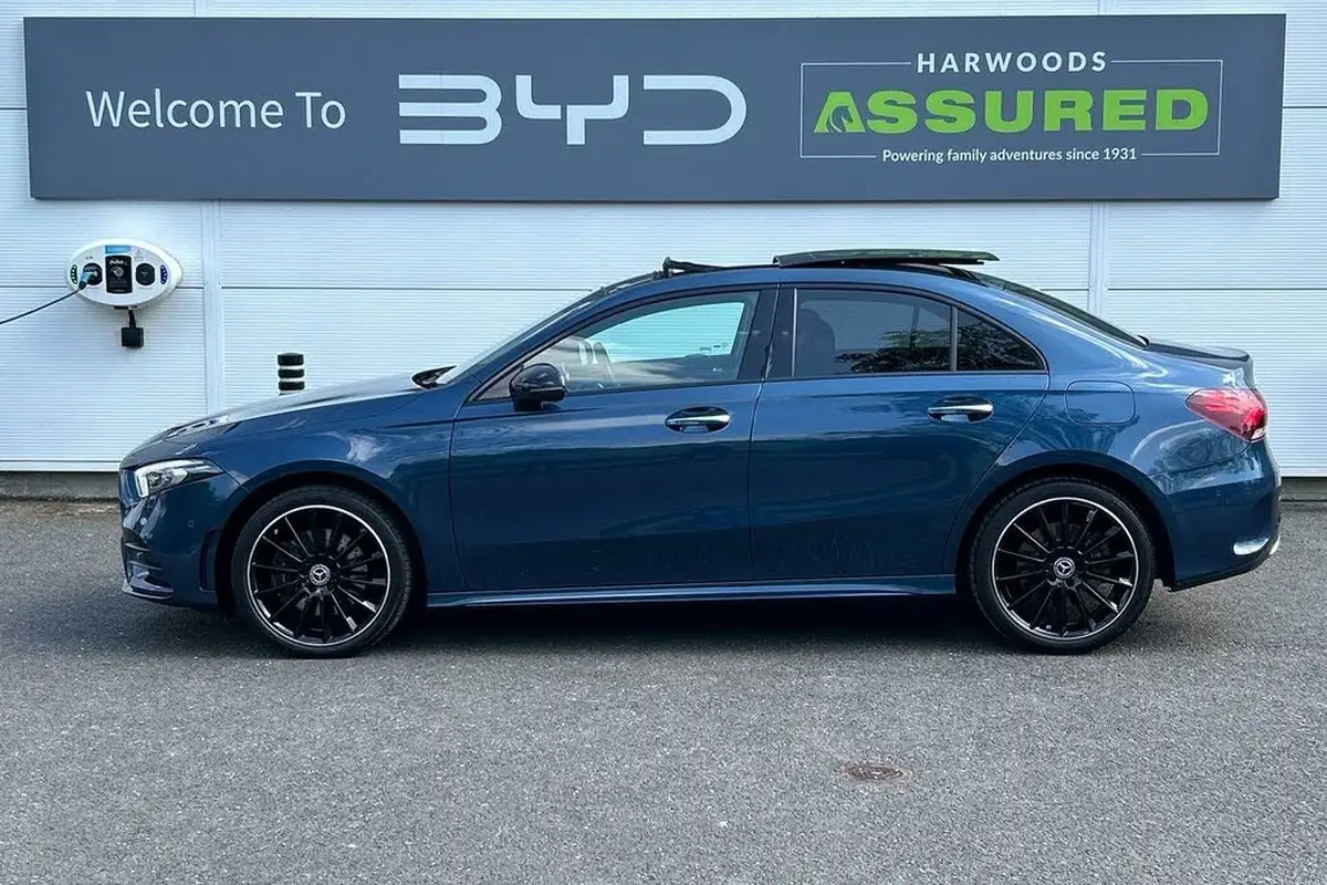 2022-mercedes-benz-a-class-13-a250e-amg-line-premium-plus-night-edition-saloon-4d-big-13
