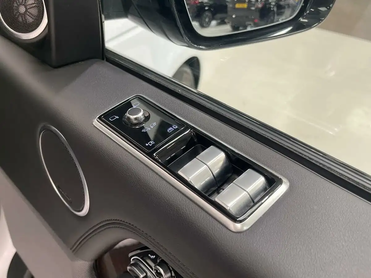 2022-land-rover-range-rover-30-d300-vogue-big-28
