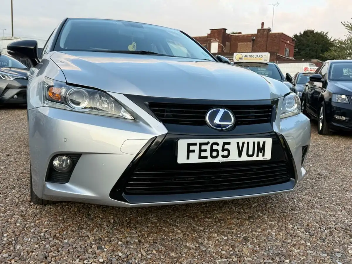2016-lexus-ct-200h-18-sport-big-19