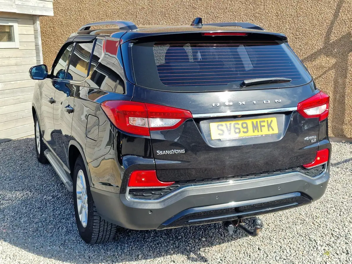 2019-kgm-ssangyong-rexton-22td-ex-t-tronic-big-3