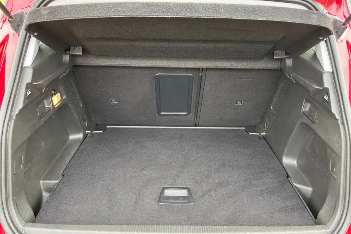 2019-vauxhall-grandland-x-12-tech-line-nav-big-9
