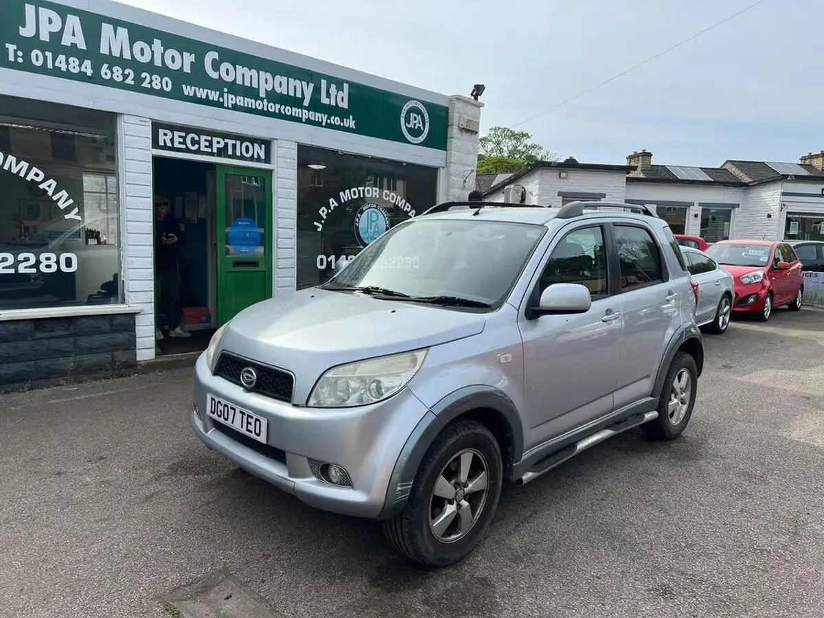 2007-daihatsu-terios-15-sx-big-0