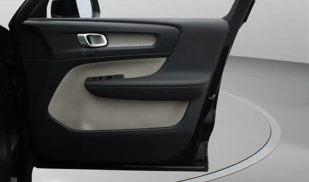 2020-volvo-xc40-20-b4-inscription-pro-big-15