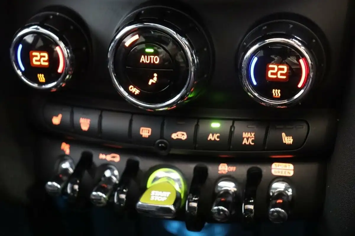 2023-mini-cooper-e-cooper-s-resolute-edition-big-29