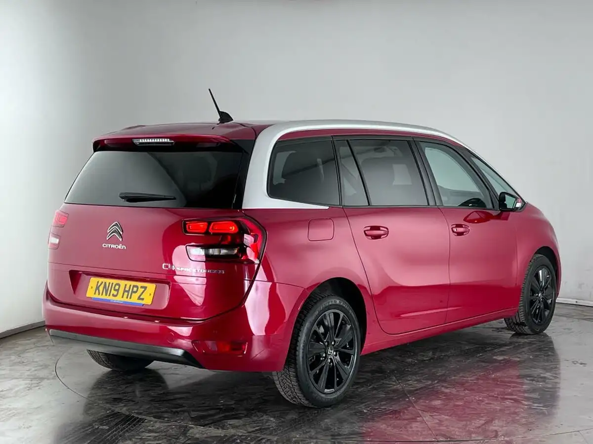 2019-citroen-grand-c4-spacetourer-15bluehdi-feel-big-3
