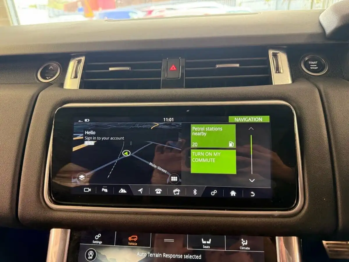 2021-land-rover-range-rover-sport-20-p400e-hse-silver-big-14