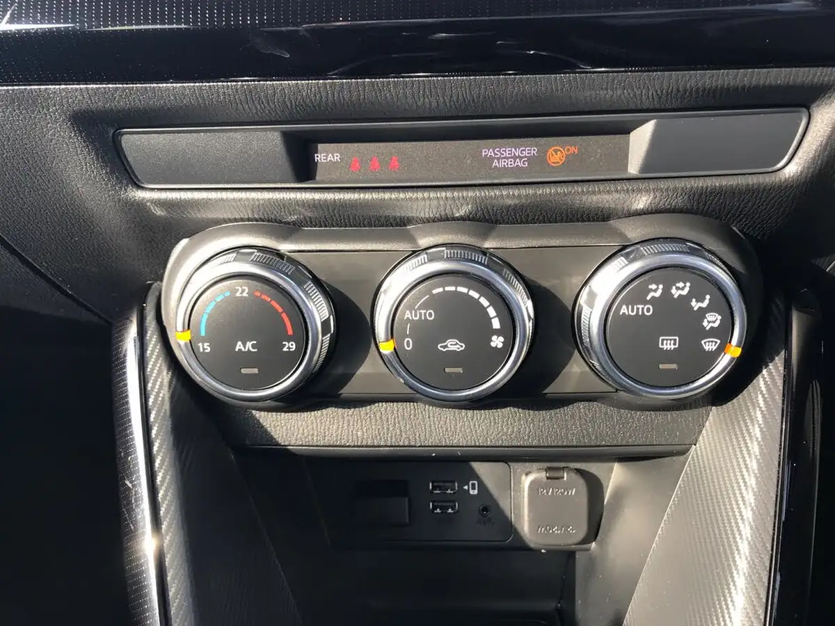2024-mazda-mazda2-15-e-skyactiv-g-exclusive-line-big-18