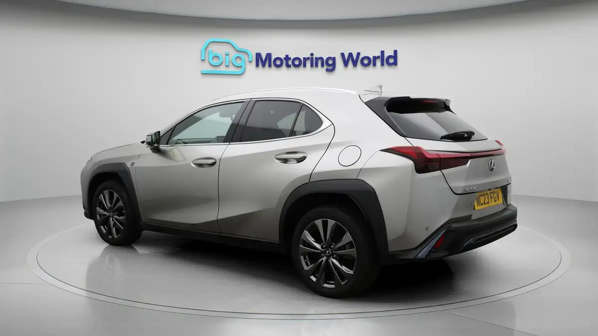 2023-lexus-ux-250h-20-f-sport-design-big-5