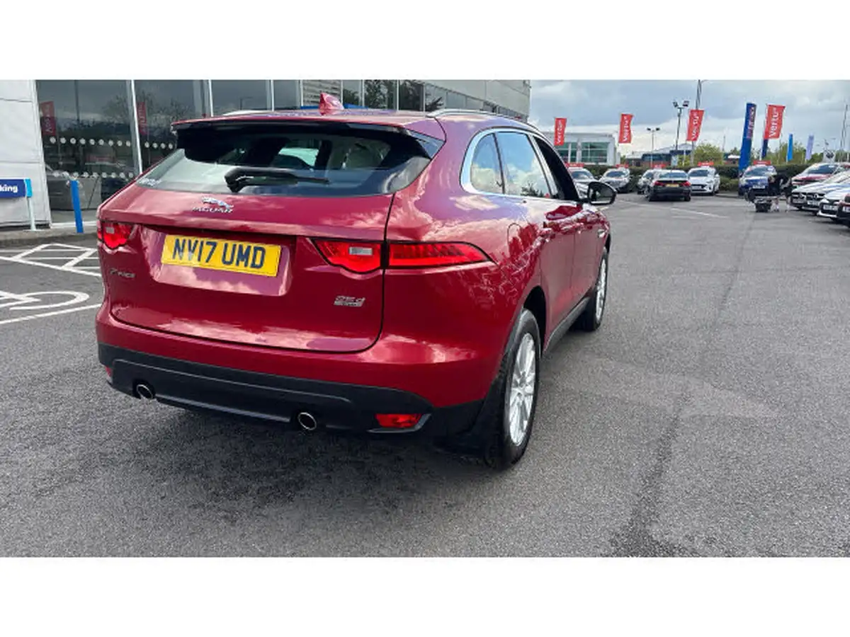 2017-jaguar-f-pace-20-i4d-portfolio-240ps-awd-ss-auto-big-47