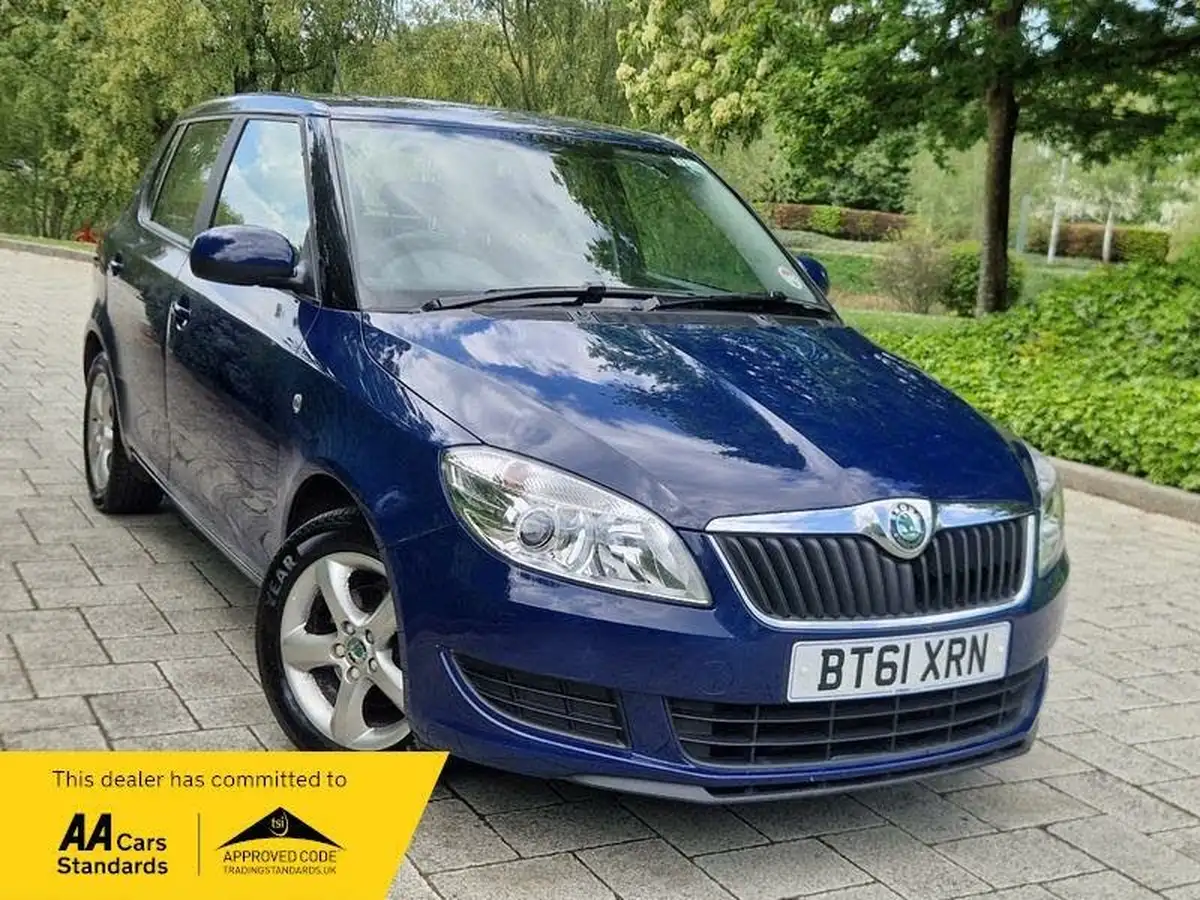 2012-skoda-fabia-14-se-mpi-85bhp-hatchback-big-0