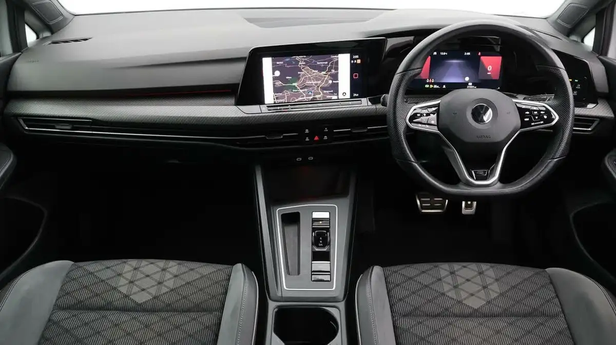2022-volkswagen-golf-15-etsi-r-line-150ps-hatchback-big-13