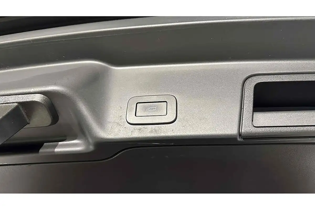 2022-land-rover-range-rover-evoque-20-d200-r-dynamic-se-big-46