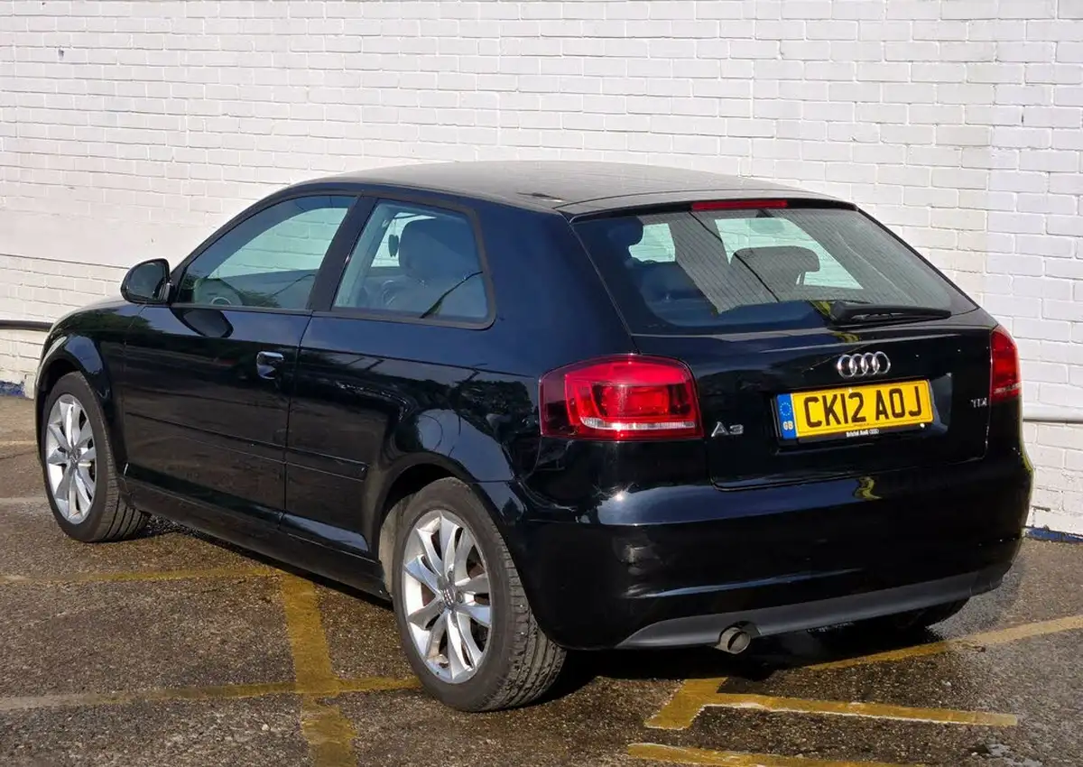 2012-audi-a3-20td-sport-140ps-hatchback-3d-big-2