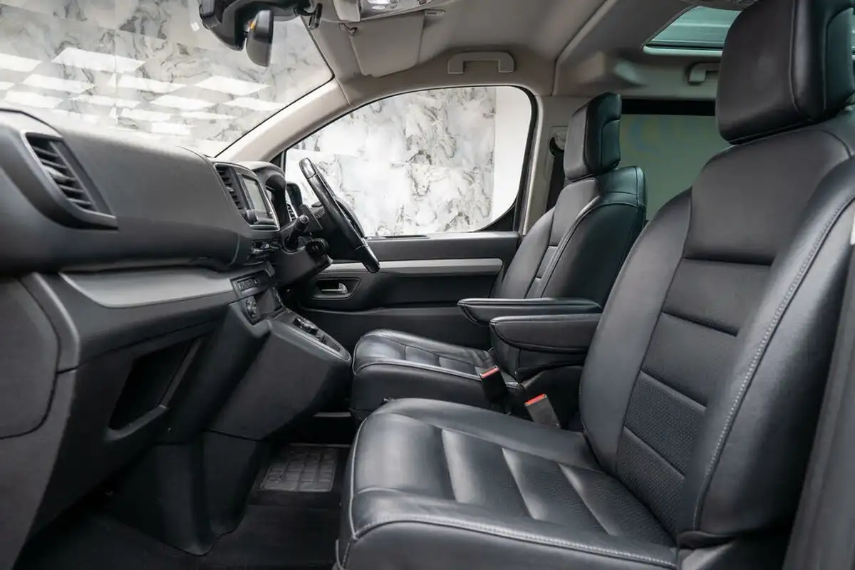 2018-peugeot-traveller-20-bluehdi-allure-20-bluehdi-180ps-standardss-eat8-big-21