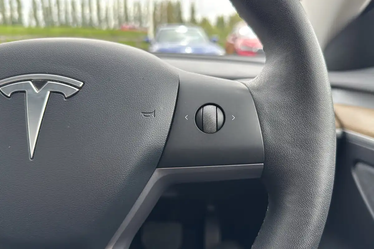 2021-tesla-model-3-e-long-range-4x4-big-16