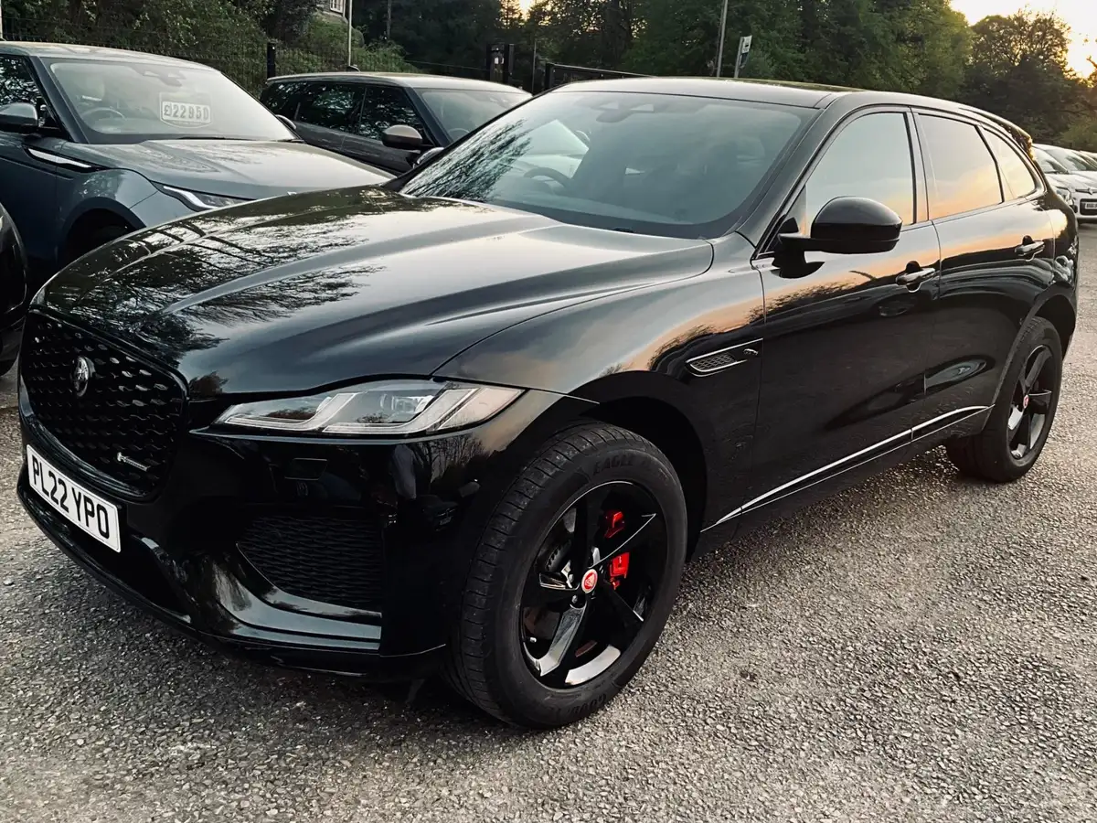 2022-jaguar-f-pace-20-d200-r-dynamic-s-big-31