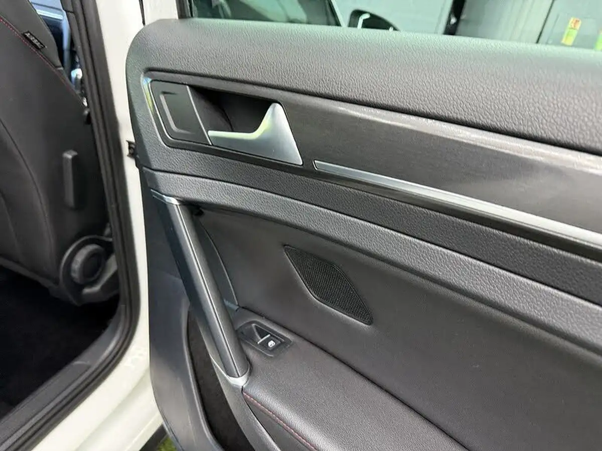 2020-volkswagen-golf-20tdi-match-edition-hatchback-dsg-big-34
