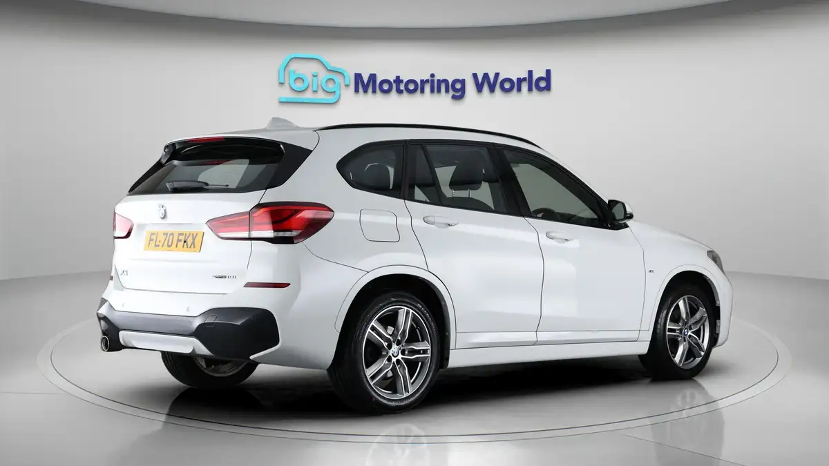 2020-bmw-x1-15-sdrive18i-m-sport-dct-big-7