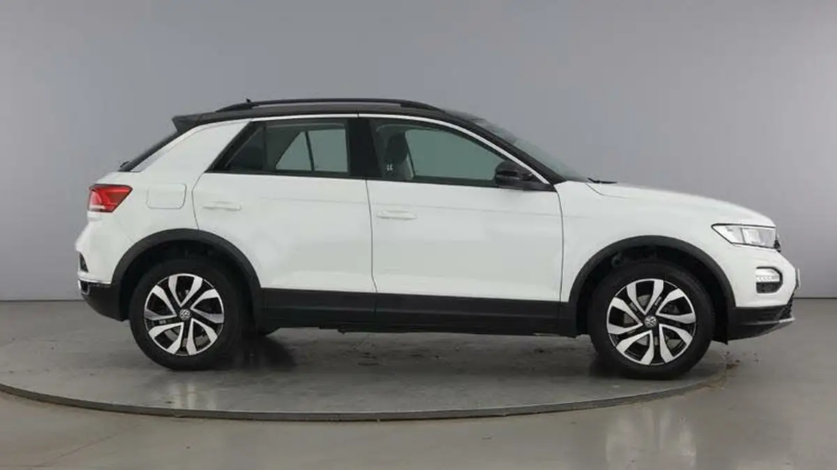 2020-volkswagen-t-roc-10-tsi-se-115ps-big-3