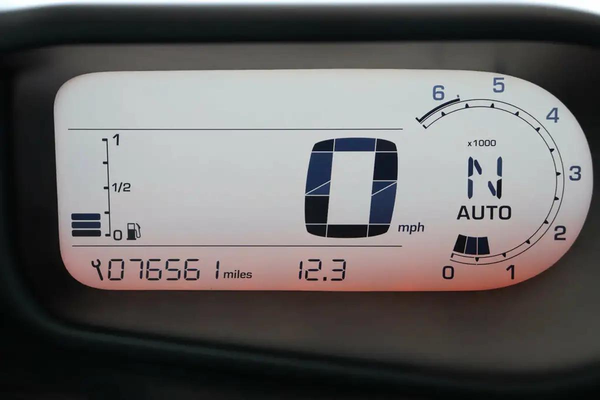2012-citroen-c3-picasso-16-exclusive-vti-egs6-big-51