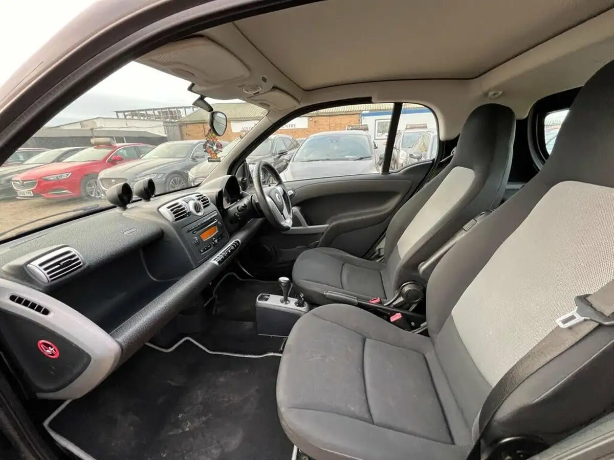 2009-smart-fortwo-08td-pulse-coupe-big-7